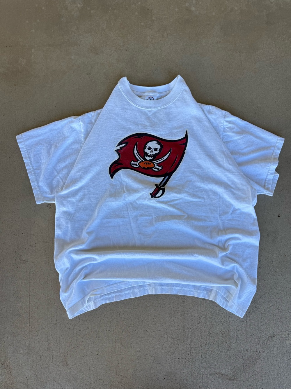 Vintage Tampa Bay Buccaneers Logo T-Shirt – Size XL